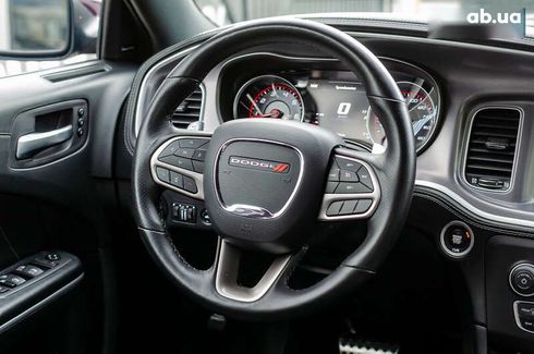 Dodge Charger 2020 - фото 23