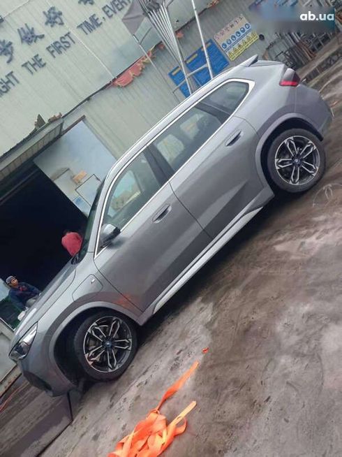 BMW iX1 2023 - фото 8