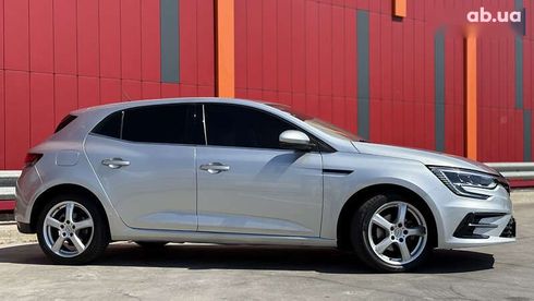 Renault Megane 2020 - фото 10