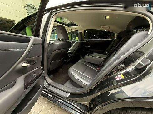 Lexus ES 2019 - фото 25