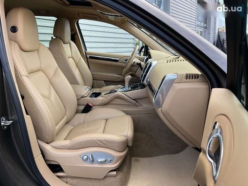 Porsche Cayenne 2012 - фото 29