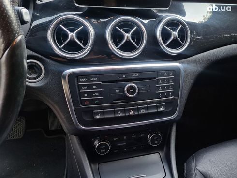 Mercedes-Benz CLA-Класс 2015 красный - фото 18