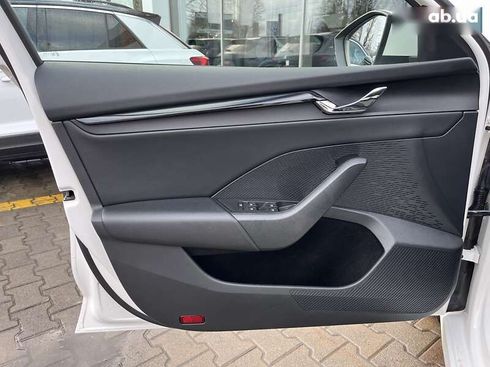 Skoda Octavia 2021 - фото 11