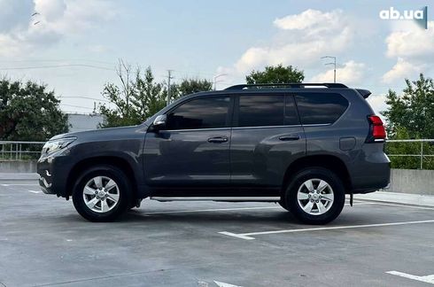 Toyota Land Cruiser Prado 2019 - фото 6