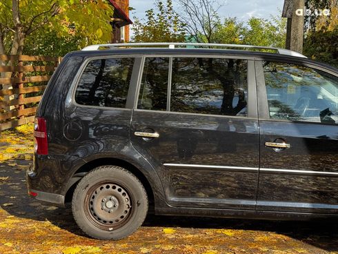 Volkswagen Touran 2007 черный - фото 5