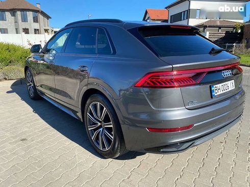 Audi Q8 2021 - фото 18