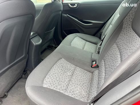 Hyundai Ioniq 2019 красный - фото 14