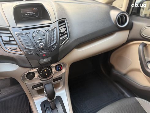 Ford Fiesta 2019 серый - фото 27