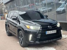 Продаж вживаних Toyota Highlander 2018 року в Києві - купити на Автобазарі