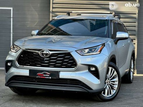 Toyota Highlander 2022 - фото 2