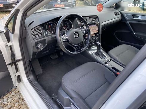 Volkswagen e-Golf 2020 - фото 14