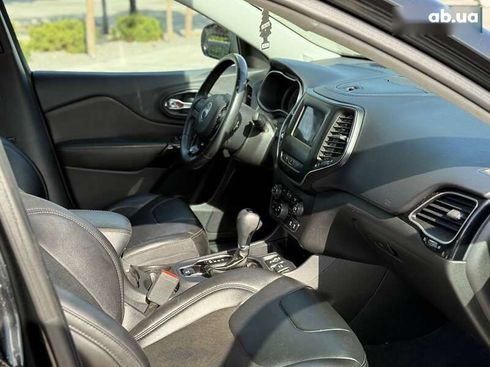 Jeep Cherokee 2019 - фото 6