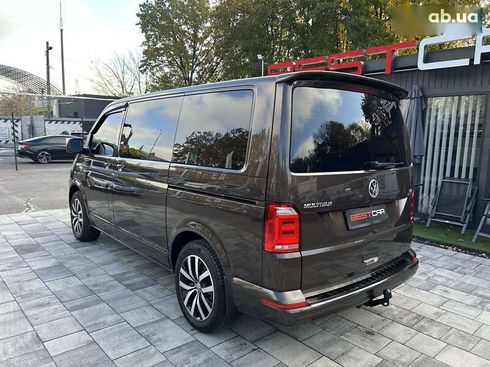 Volkswagen Multivan 2017 - фото 14