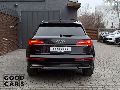 Audi Q5 2021 - фото 6