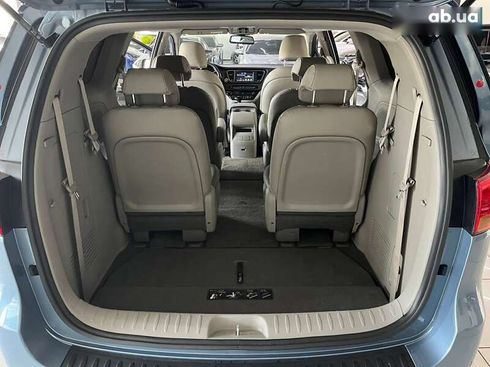 Kia Carnival 2014 - фото 22