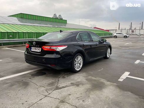 Toyota Camry 2020 - фото 6