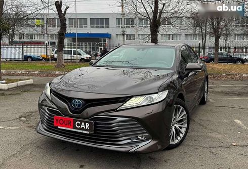 Toyota Camry 2019 - фото 2