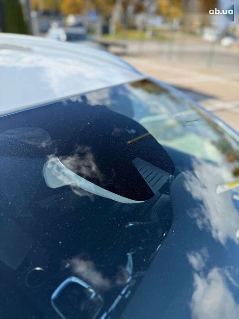 Renault Megane 2018 - фото 15