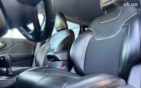 Jeep Cherokee 2019 - фото 12