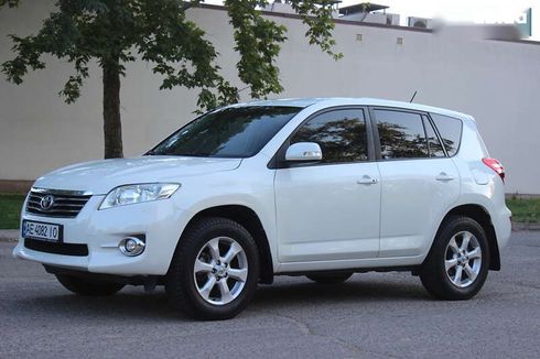 Toyota RAV4 2011 - фото 2