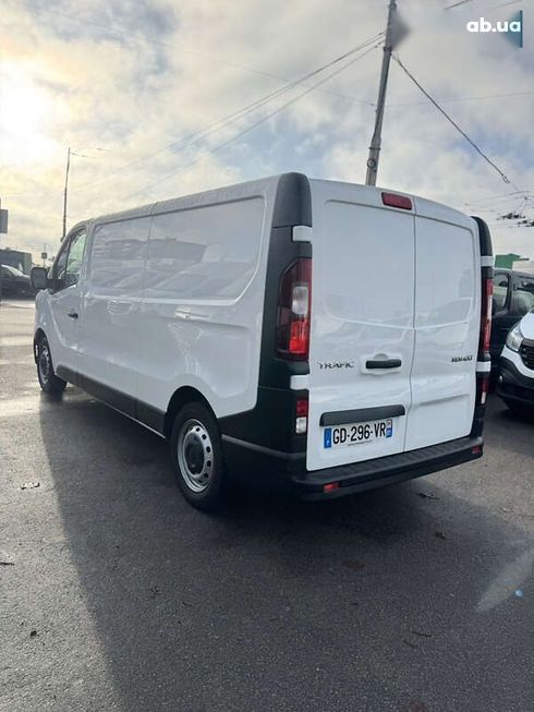 Renault Trafic 2021 - фото 8