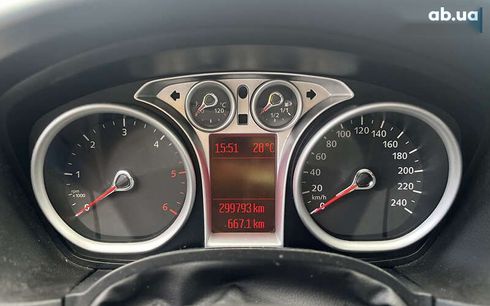 Ford Focus 2010 - фото 14