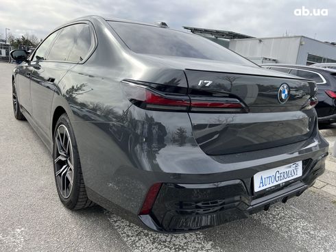 BMW i7 2024 - фото 15