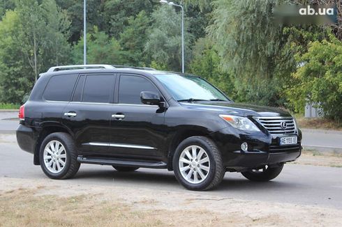 Lexus LX 2010 - фото 2