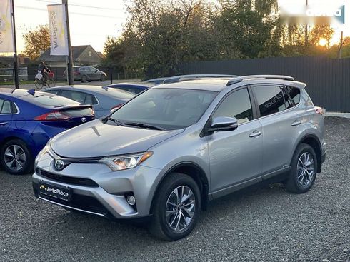 Toyota RAV4 2017 - фото 13