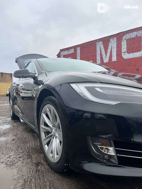Tesla Model S 2017 - фото 7