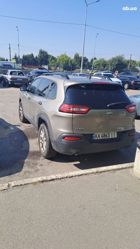 Jeep Cherokee 2017 серый - фото 4