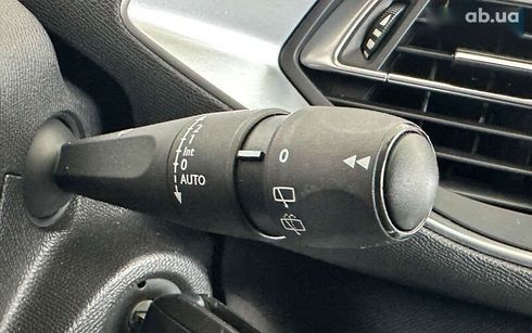 Peugeot 308 2019 - фото 12