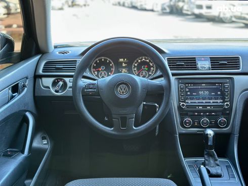 Volkswagen Passat 2012 черный - фото 9