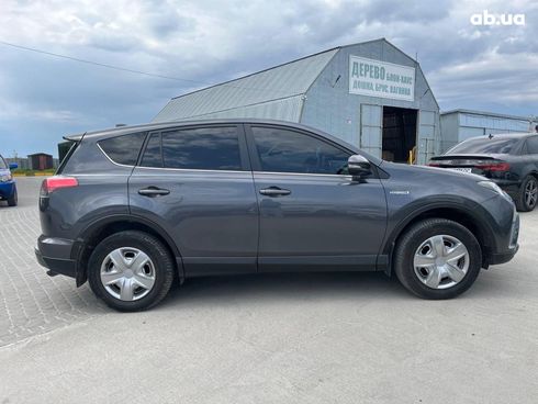 Toyota RAV4 2017 серый - фото 7