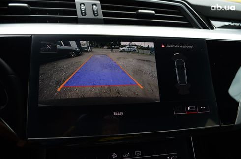 Audi E-Tron 2019 серый - фото 17