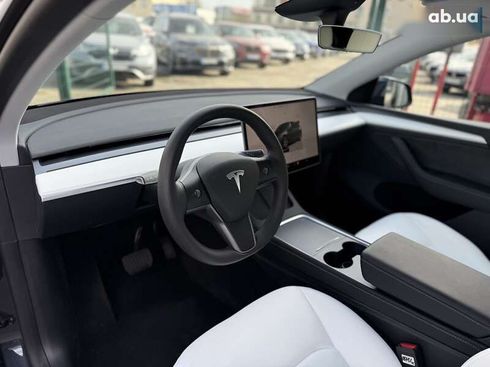 Tesla Model Y 2024 - фото 17
