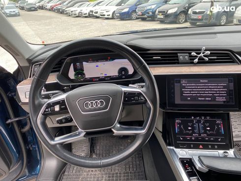 Audi E-Tron 2019 синий - фото 20