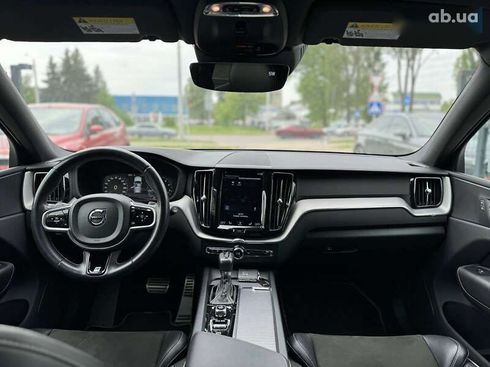 Volvo XC60 2018 - фото 10