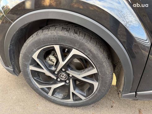 Toyota C-HR 2021 черный - фото 10