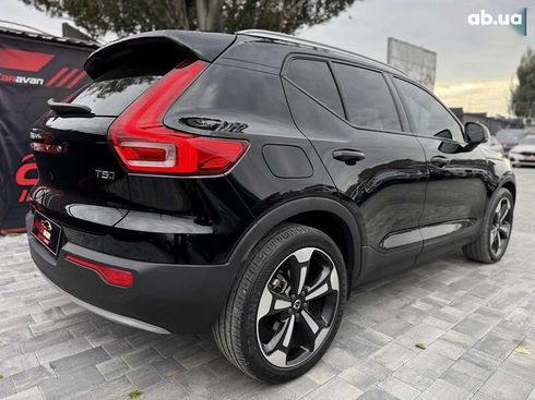 Volvo XC40 2022 - фото 13