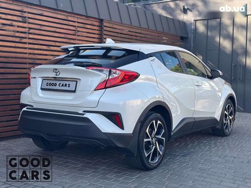 Toyota C-HR 2019 - фото 6