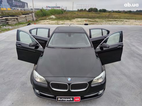 BMW 5 серия 2013 черный - фото 13