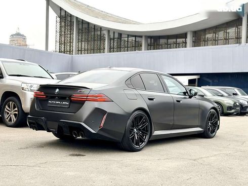 BMW M5 2025 - фото 12