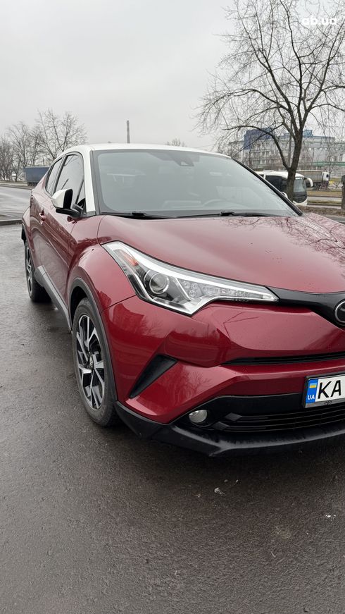 Toyota C-HR 2017 красный - фото 15