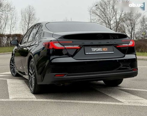 Toyota Camry 2024 - фото 13