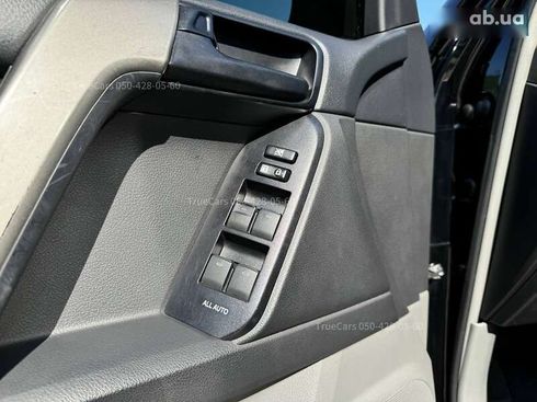 Toyota Land Cruiser Prado 2011 - фото 11