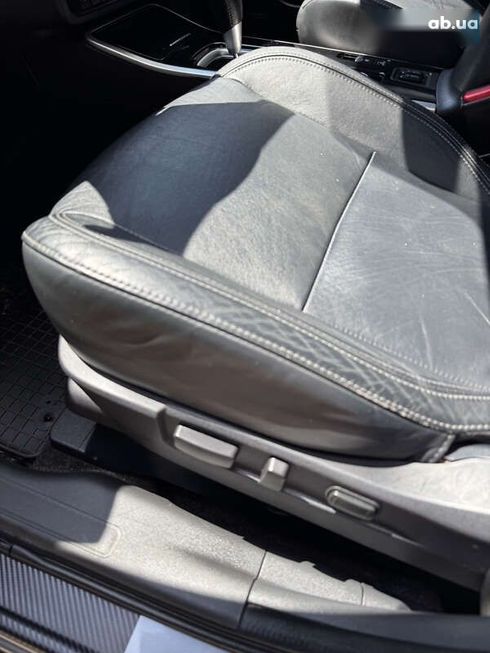 Mitsubishi Outlander 2020 - фото 13