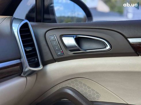 Porsche Cayenne 2011 - фото 18