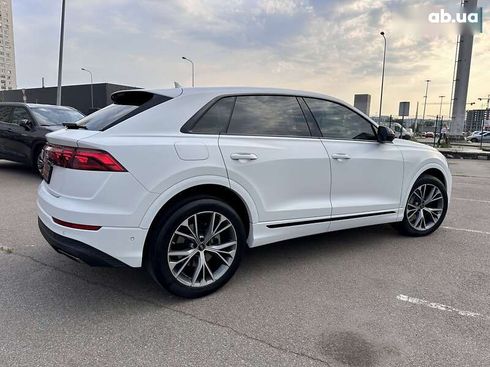 Audi Q8 2023 - фото 12