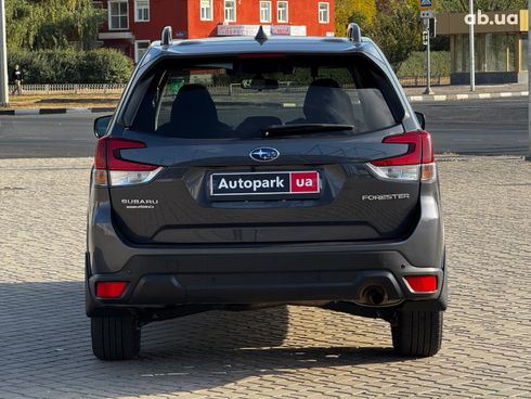 Subaru Forester 2019 серый - фото 6